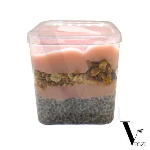 دسر چیا و توت فرنگی وانیتو دسر چیا و توت فرنگی وانیتو